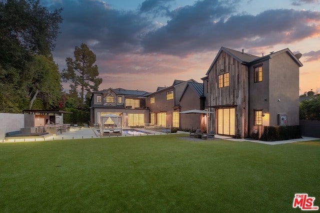 16174 Woodvale Road Encino CA 91436