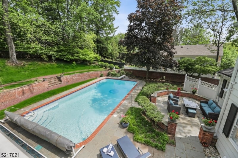 76 Slope Drive Millburn Twp. NJ 07078-1952