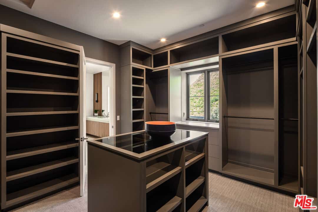 25211 Jim Bridger Road Hidden Hills CA 91302