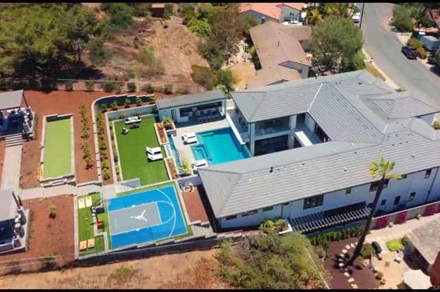 6389 Castejon Drive La Jolla CA 92037