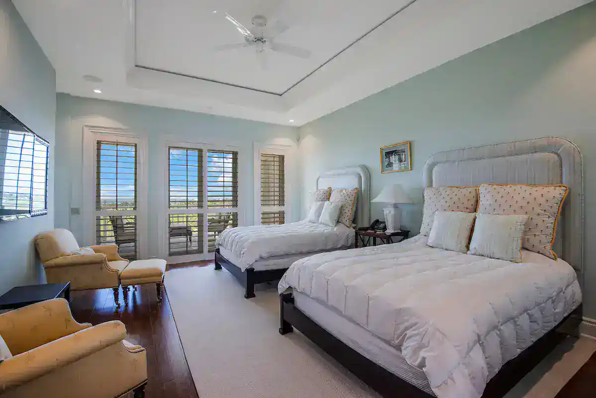 Ocean Club Estates Penthouse New Providence Paradise Island BS