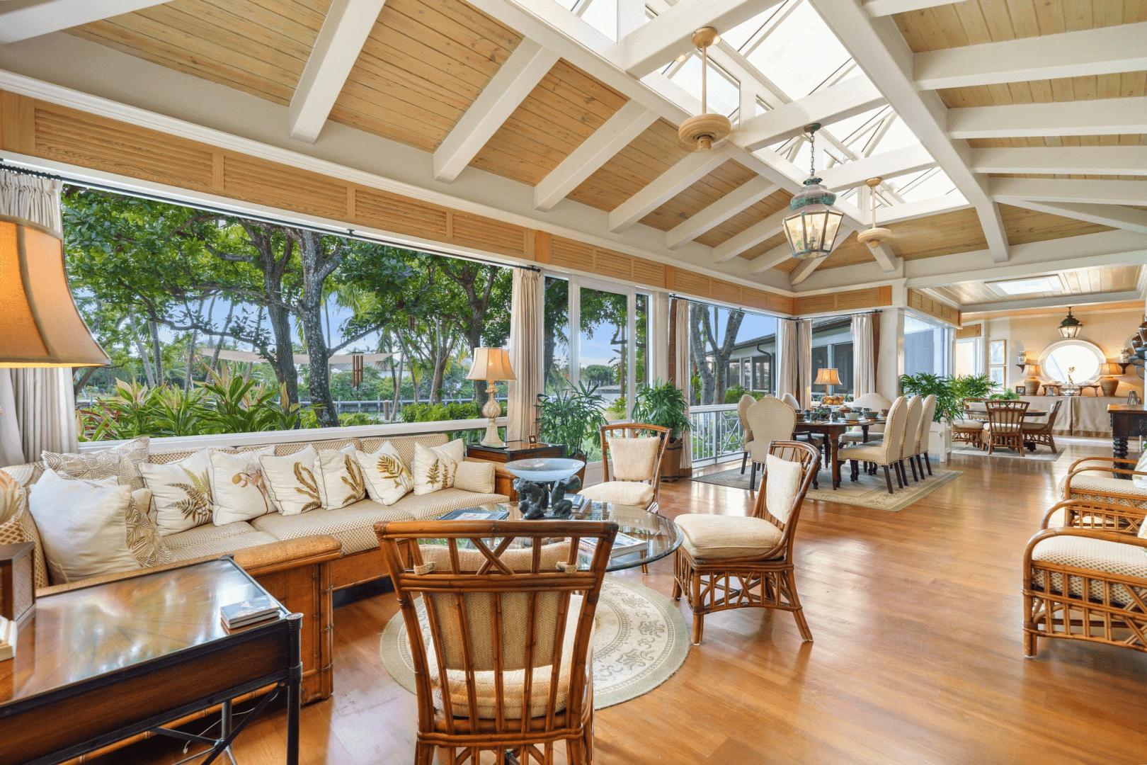 Paradise Island Drive Lyford Cay BS