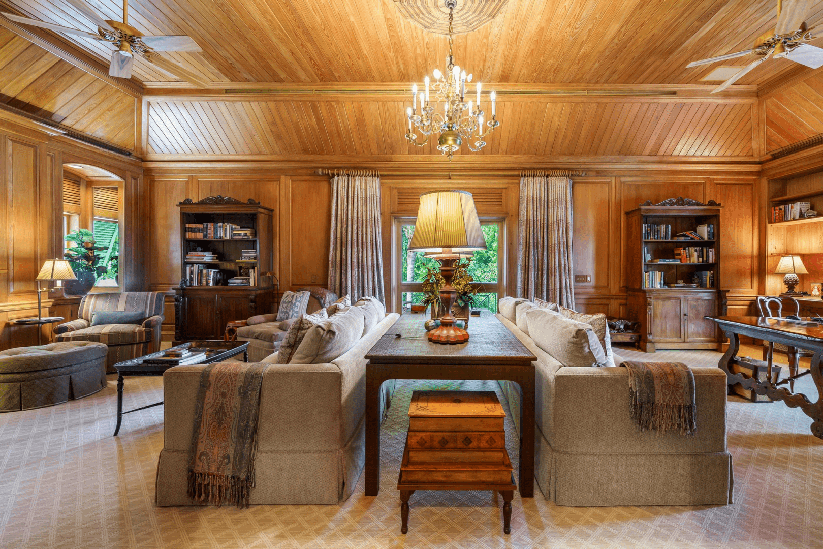 Paradise Island Drive Lyford Cay BS
