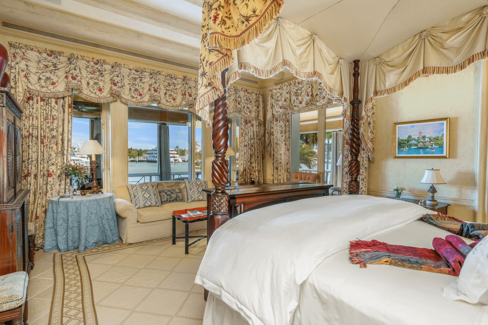 Paradise Island Drive Lyford Cay BS