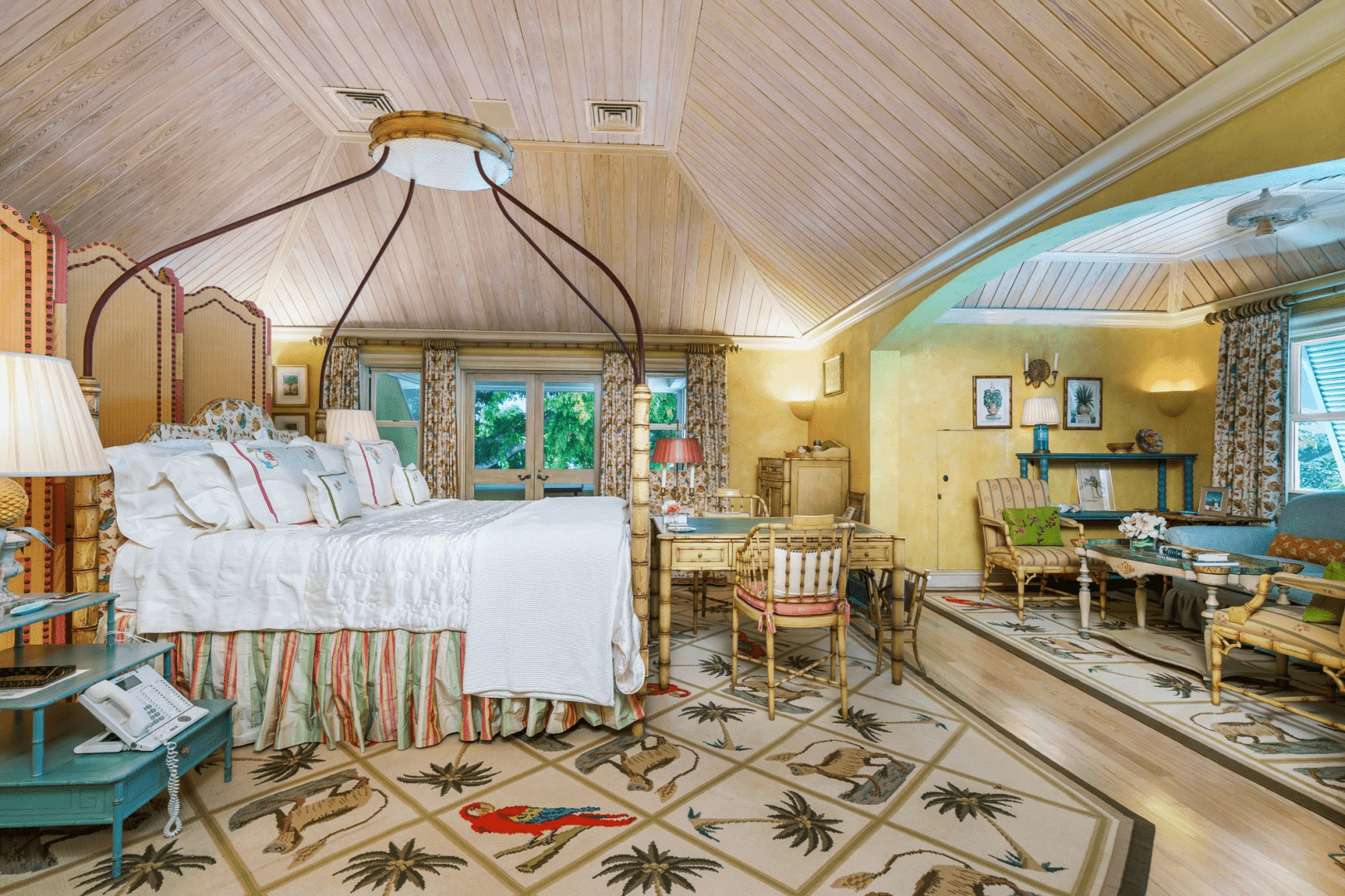Paradise Island Drive Lyford Cay BS