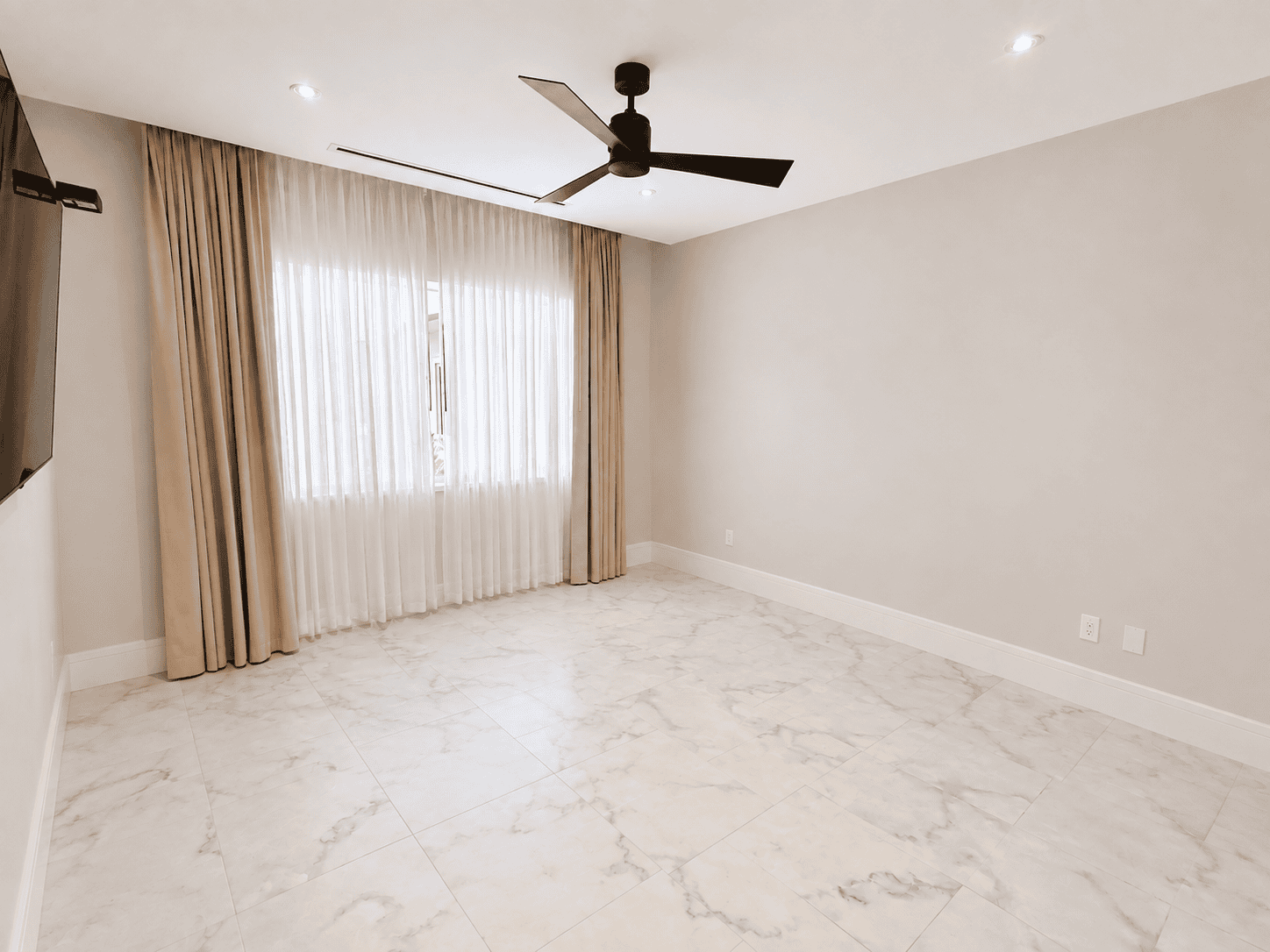 West Bay Street New Providence Paradise Island BS