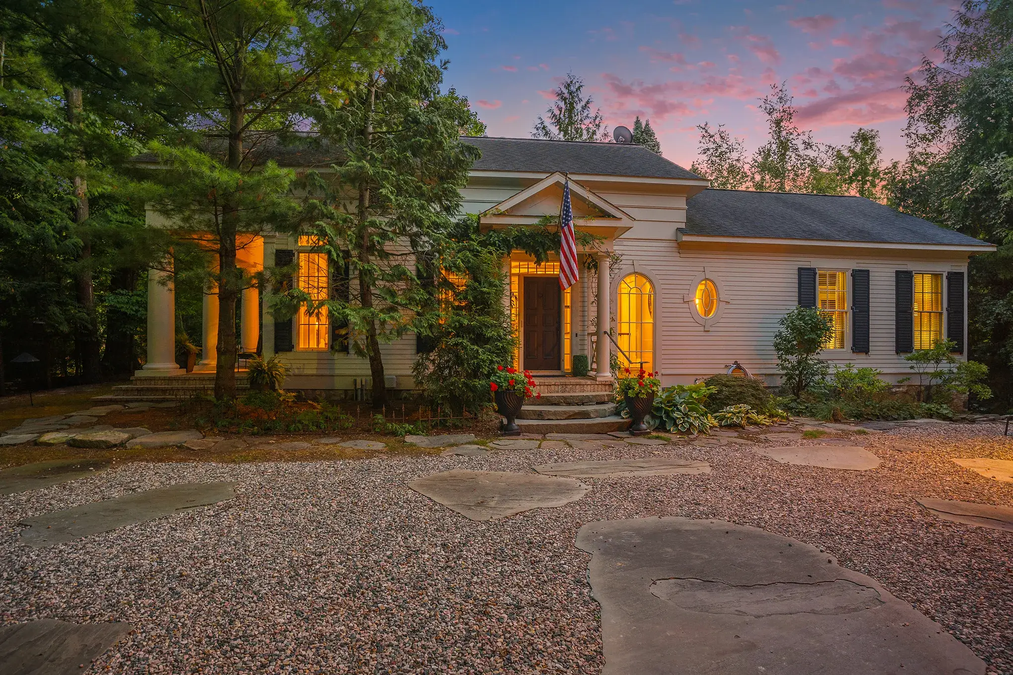 860 Simonson Drive Saugatuck MI