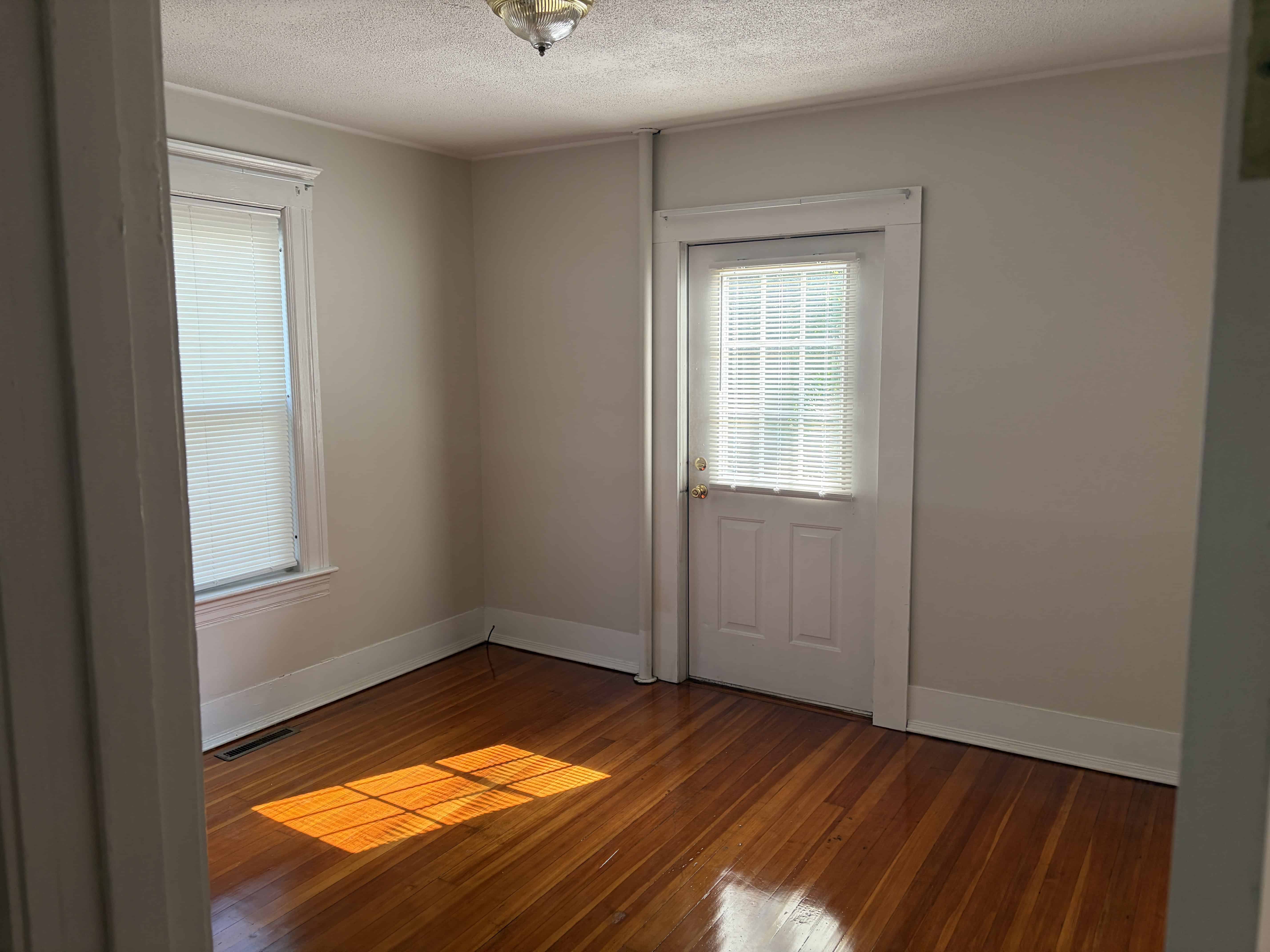 Easthampton MA 01027