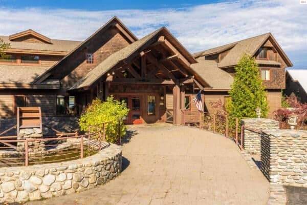 41–45 Lakeshore Drive Sagle ID 83860