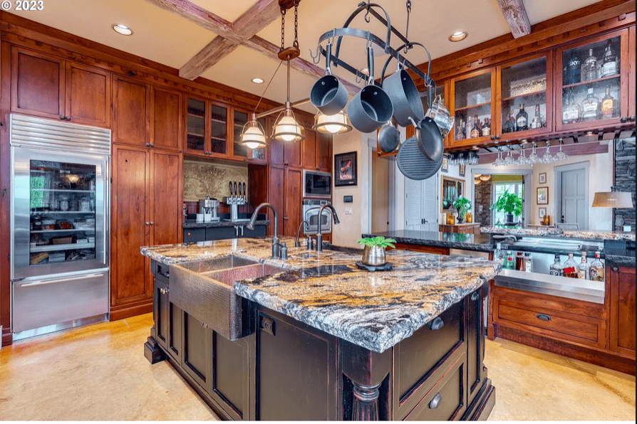545 Mcadams Road E Longview WA 98632