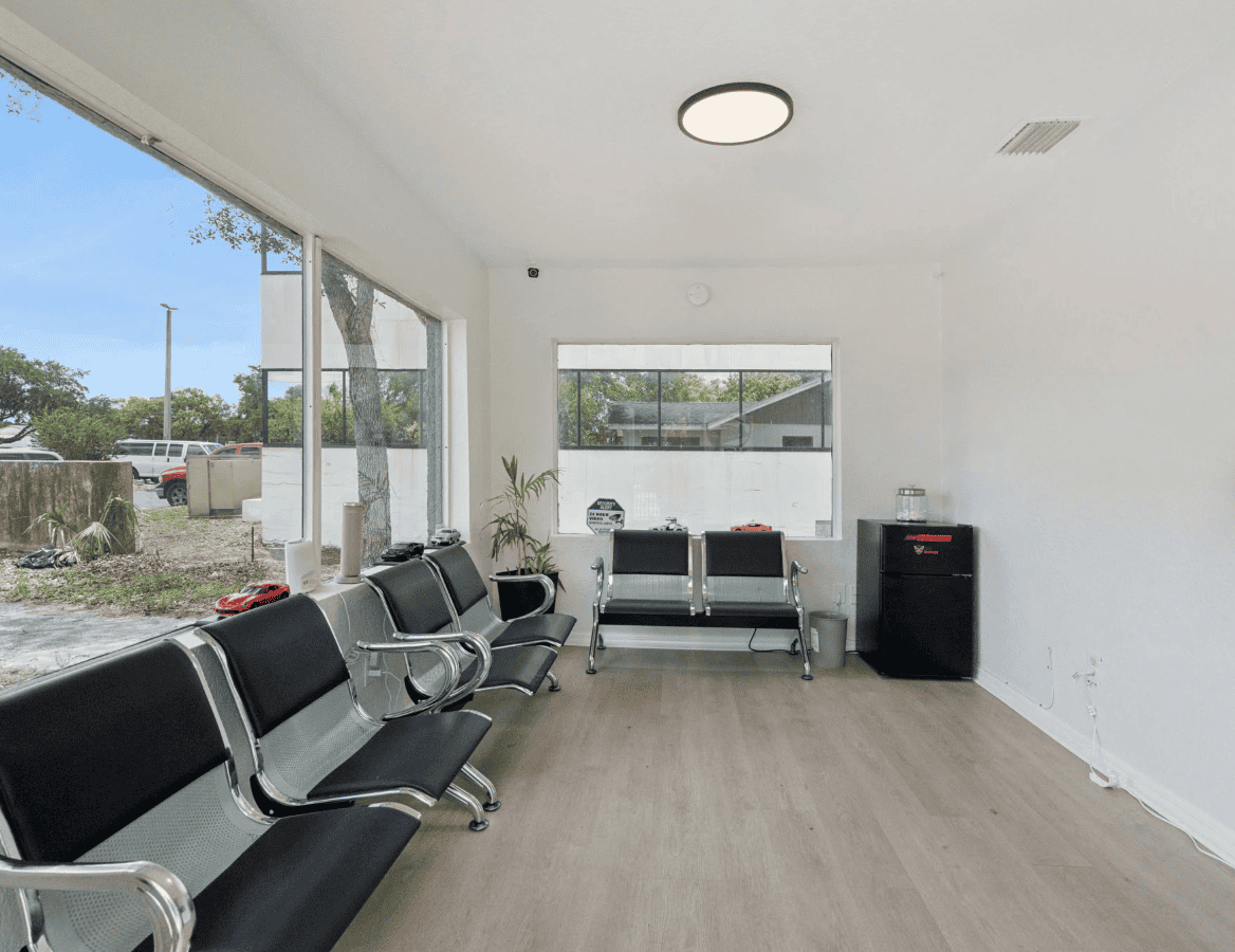 690 N Semoran Boulevard Orlando FL 32807-3335