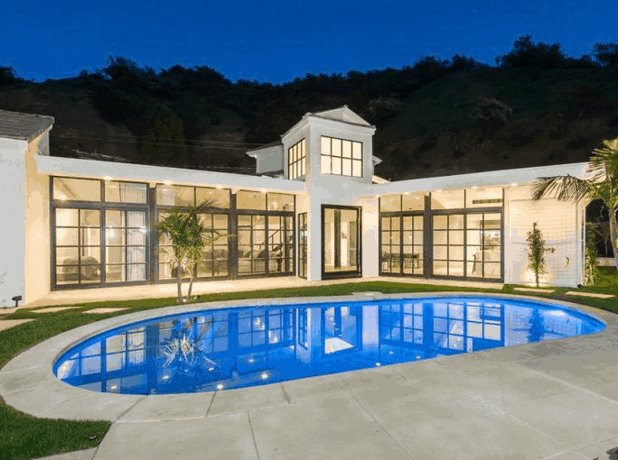 13020 Sky Valley Road Brentwood CA 90049