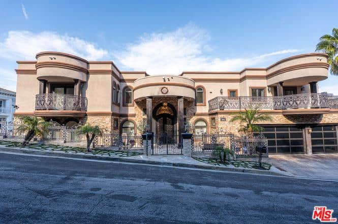 11131 Mountcastle Drive Studio City CA 91604