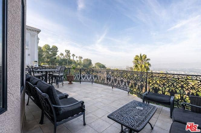 11131 Mountcastle Drive Studio City CA 91604