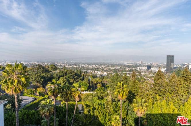 11131 Mountcastle Drive Studio City CA 91604