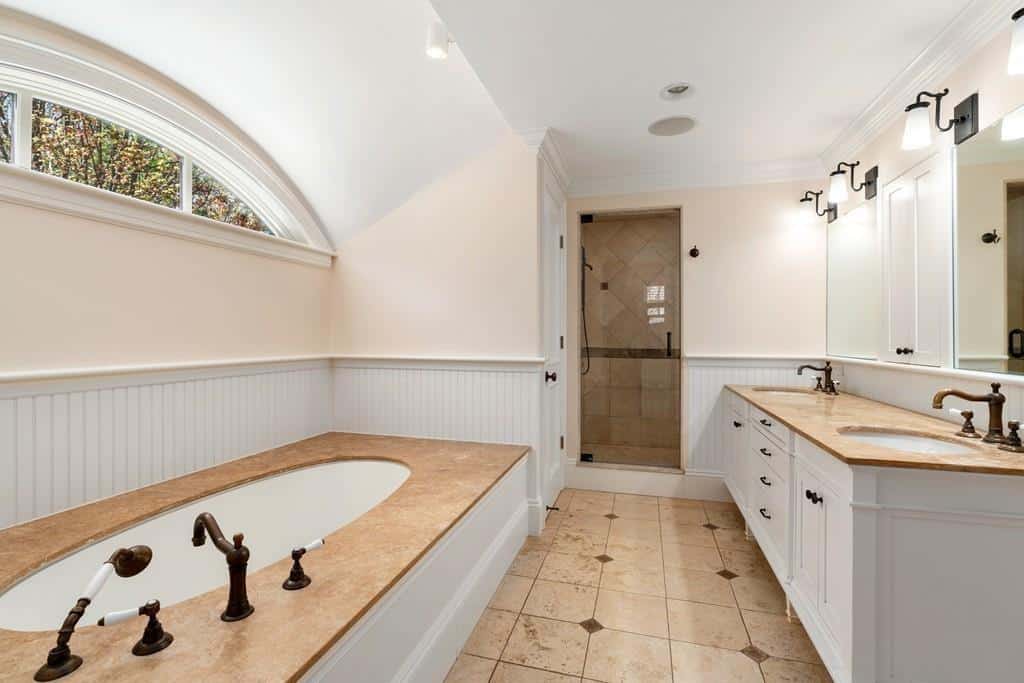 16 Driftwood Lane Weston MA 02493
