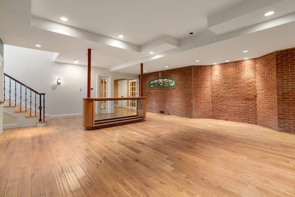 16 Driftwood Lane Weston MA 02493