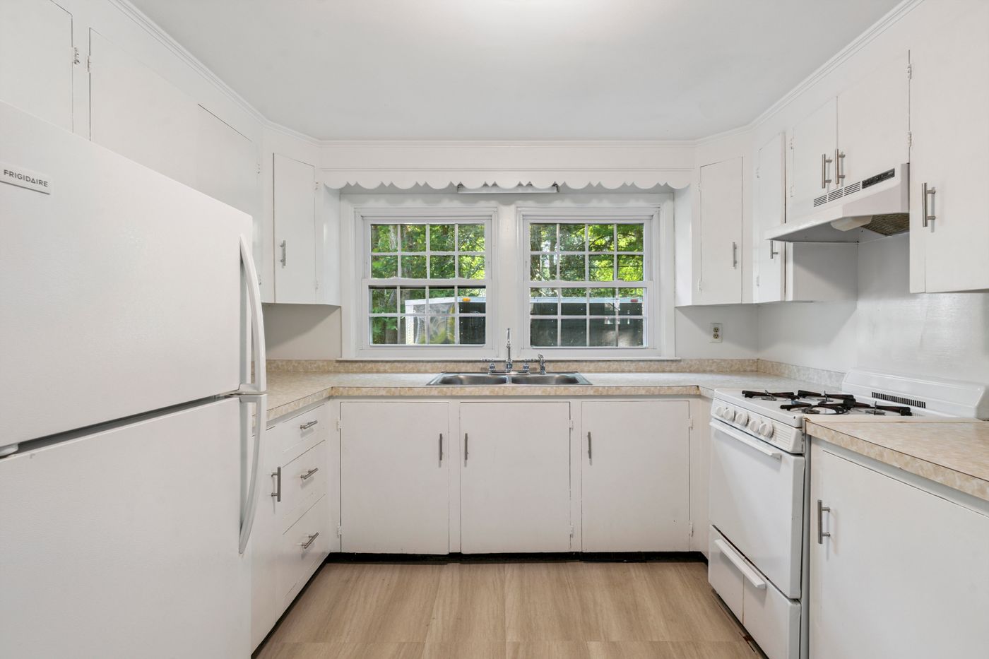 8 Captain's Lane Mattapoisett MA 02739