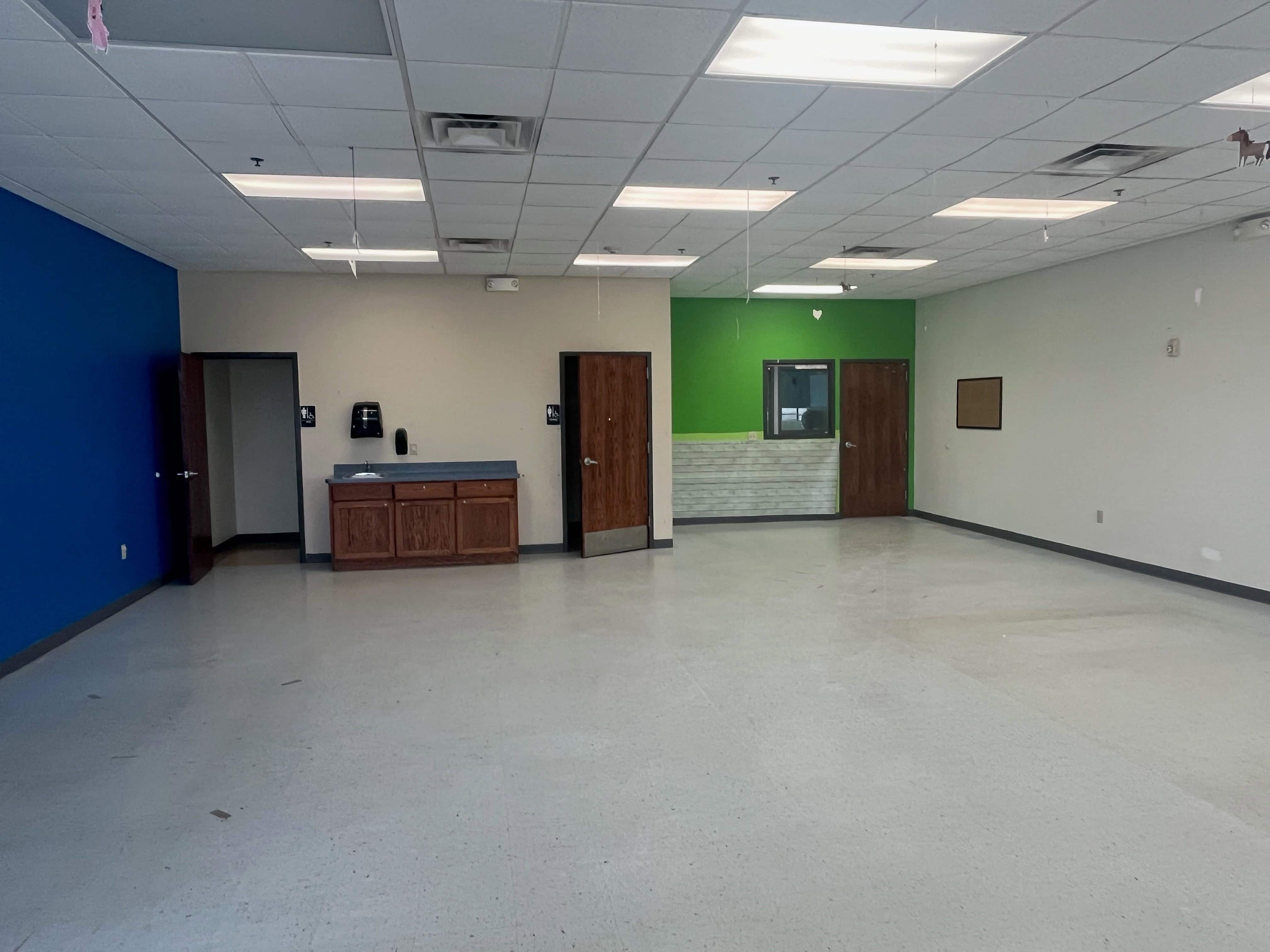 3590 N Woodlawn Wichita KS 67220