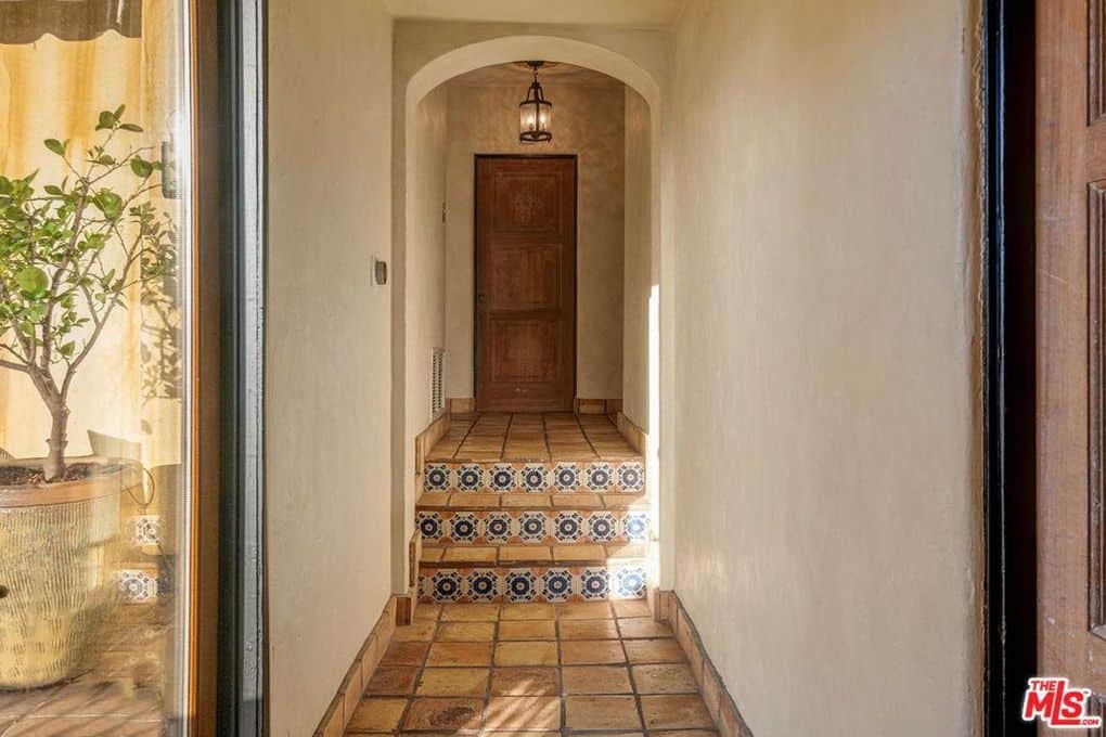 8247 Roxbury Road Los Angeles CA 90069