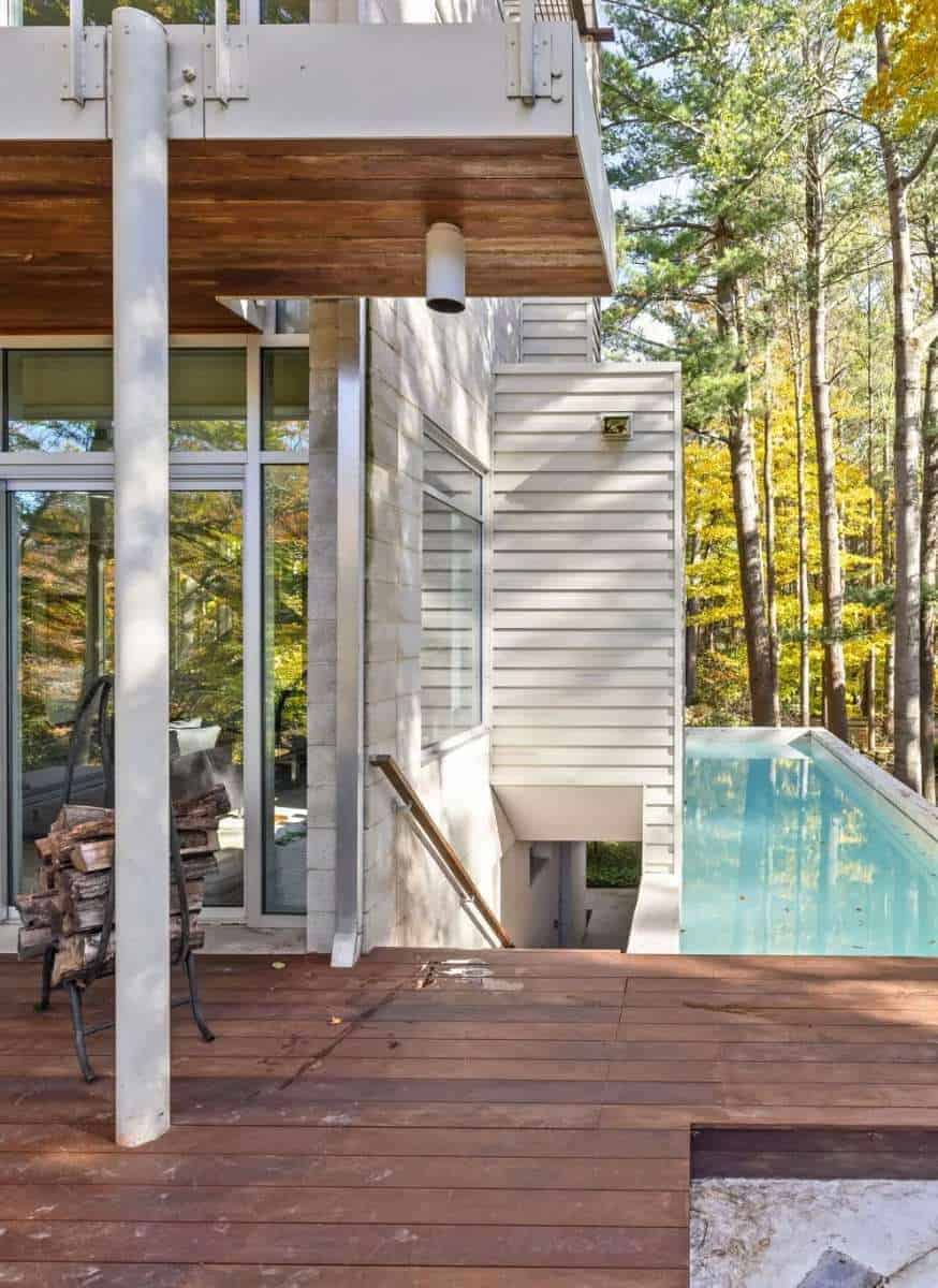 3470 Riverside Drive Saugatuck MI
