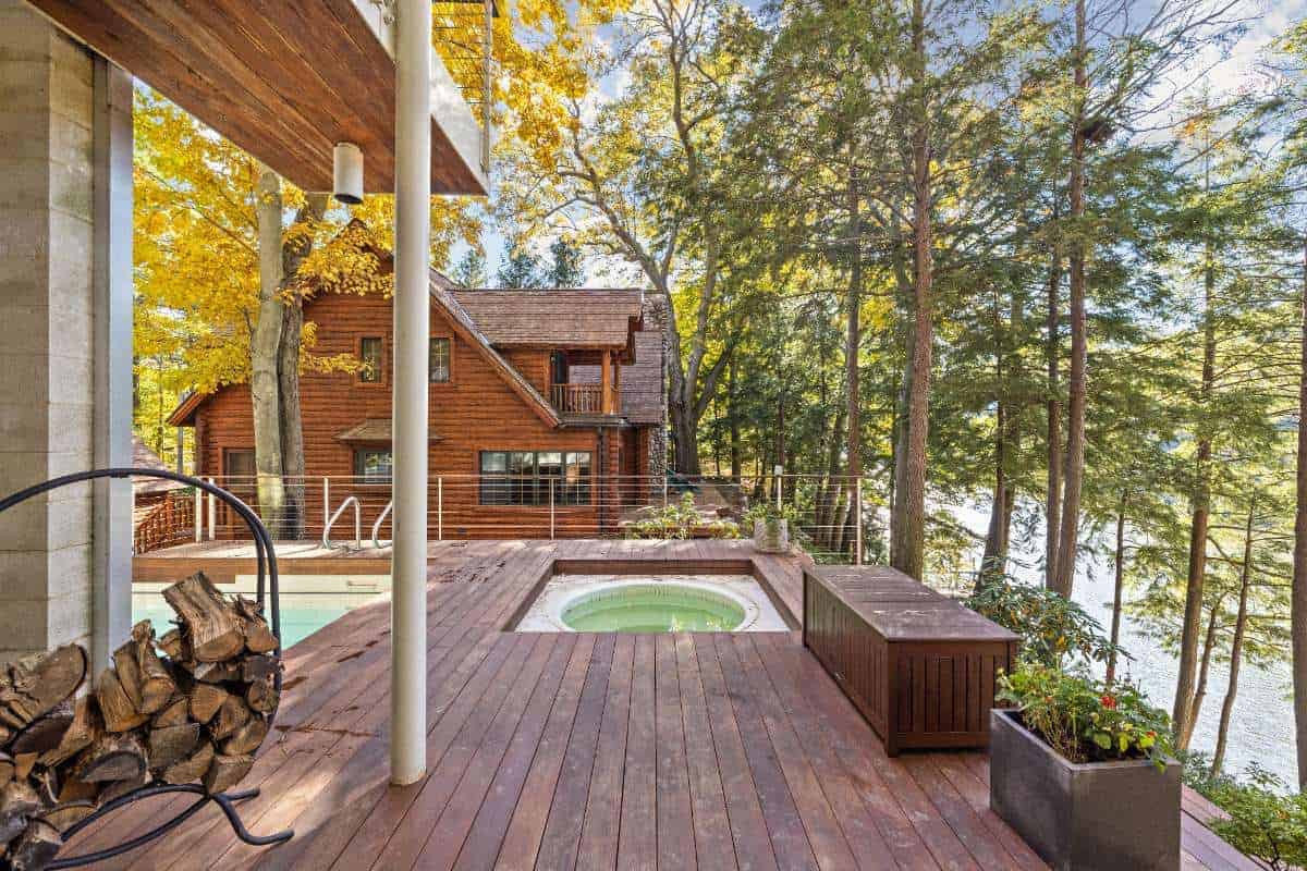 3470 Riverside Drive Saugatuck MI