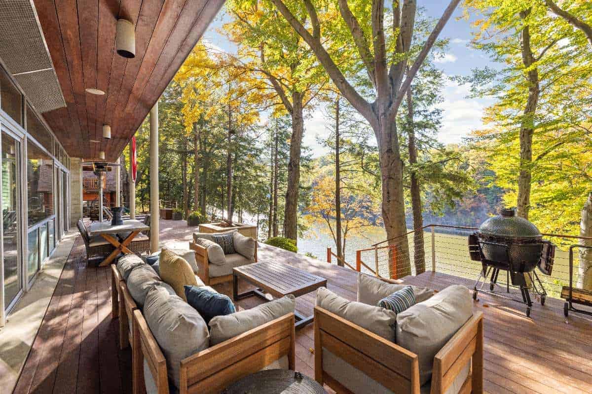 3470 Riverside Drive Saugatuck MI