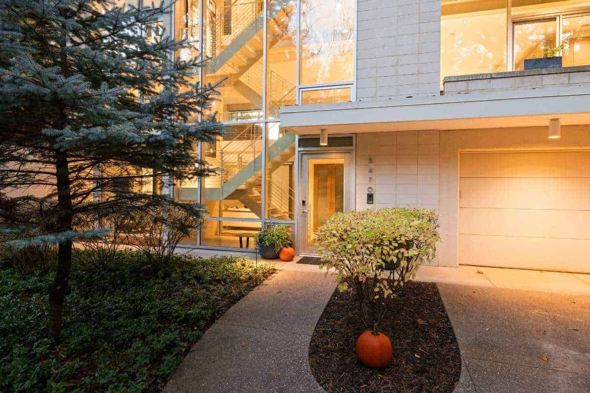 3470 Riverside Drive Saugatuck MI