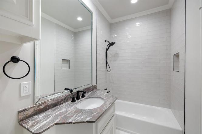 1217 N Horseshoe Drive Sugar Land TX 77478