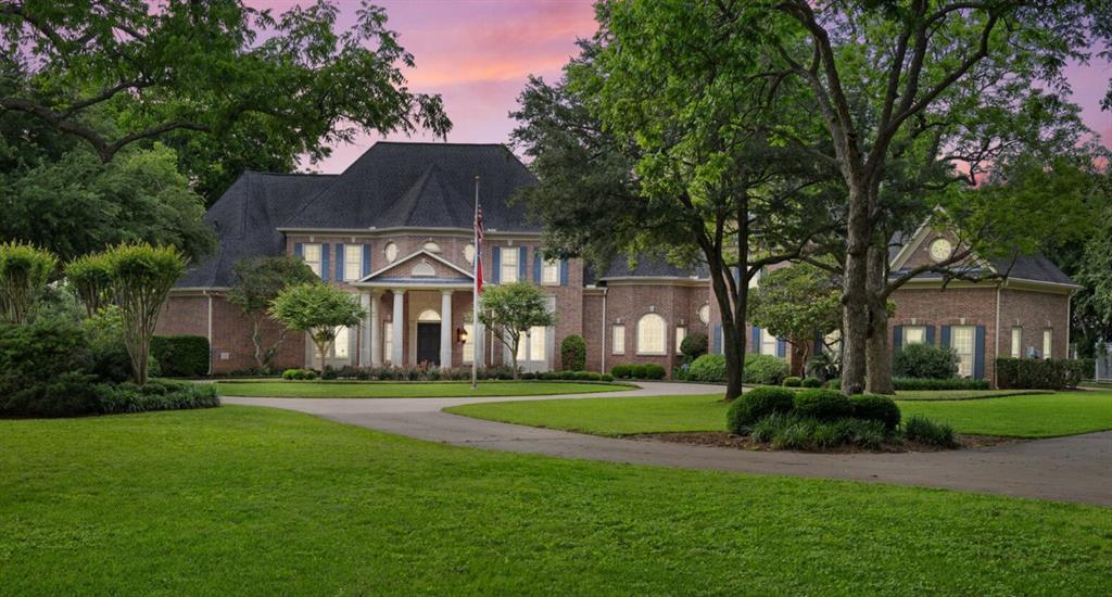 1217 N Horseshoe Drive Sugar Land TX 77478