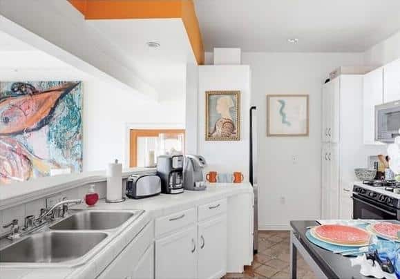 3215 Ocean Front Walk Los Angeles CA 90292