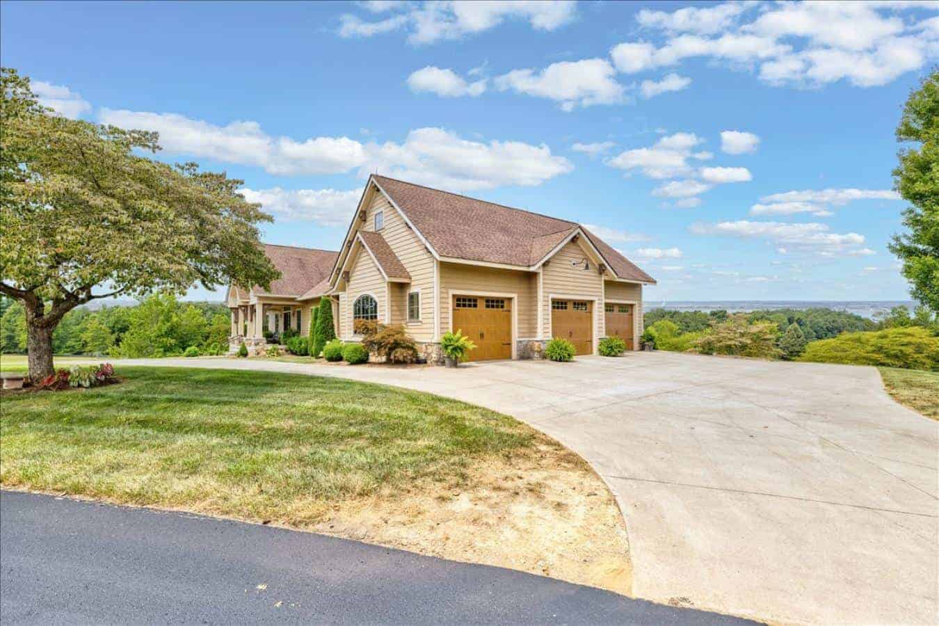 30 Bass Court Whitesville KY 42378