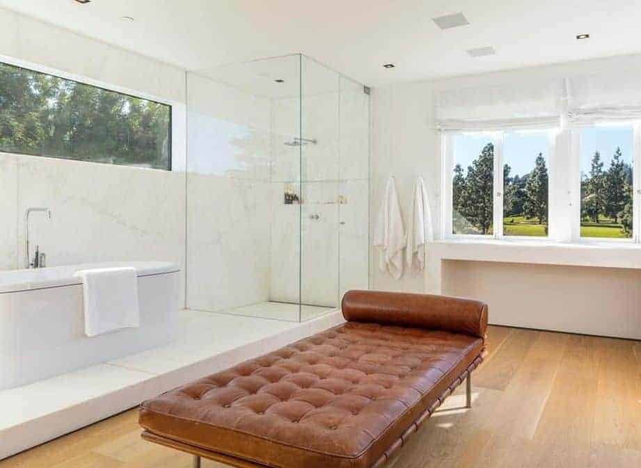 121 Udine Way Los Angeles CA 90077