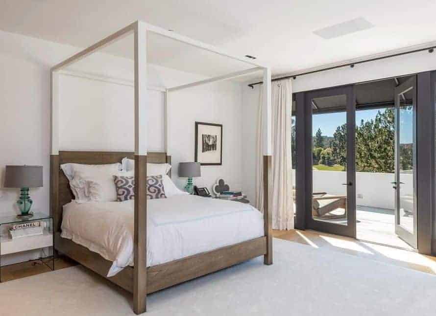 121 Udine Way Los Angeles CA 90077