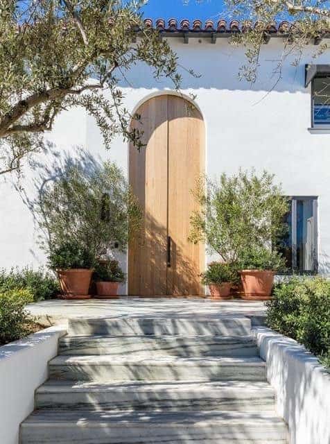 121 Udine Way Los Angeles CA 90077