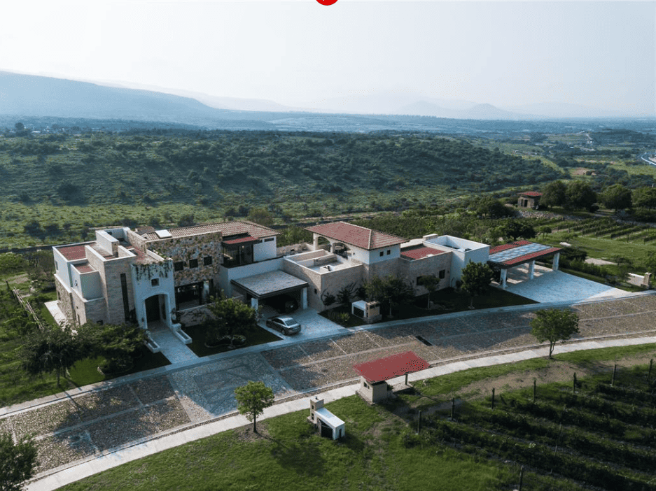 21 Circuito Cabernet Oriente Comonfort 38206