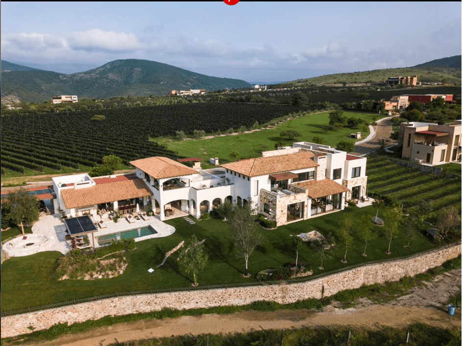 21 Circuito Cabernet Oriente Comonfort 38206