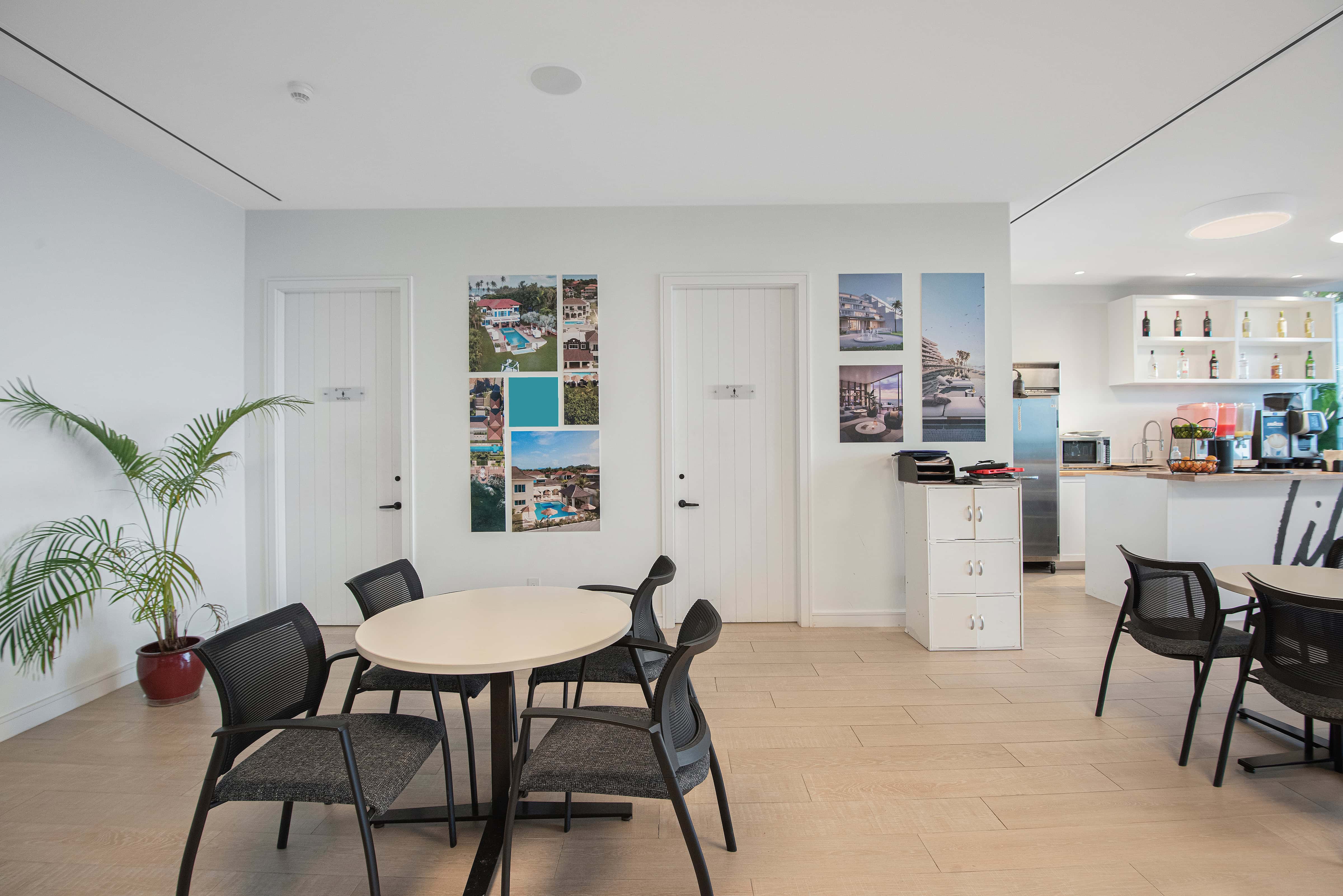 West Bay Street 340 New Providence Paradise Island BS