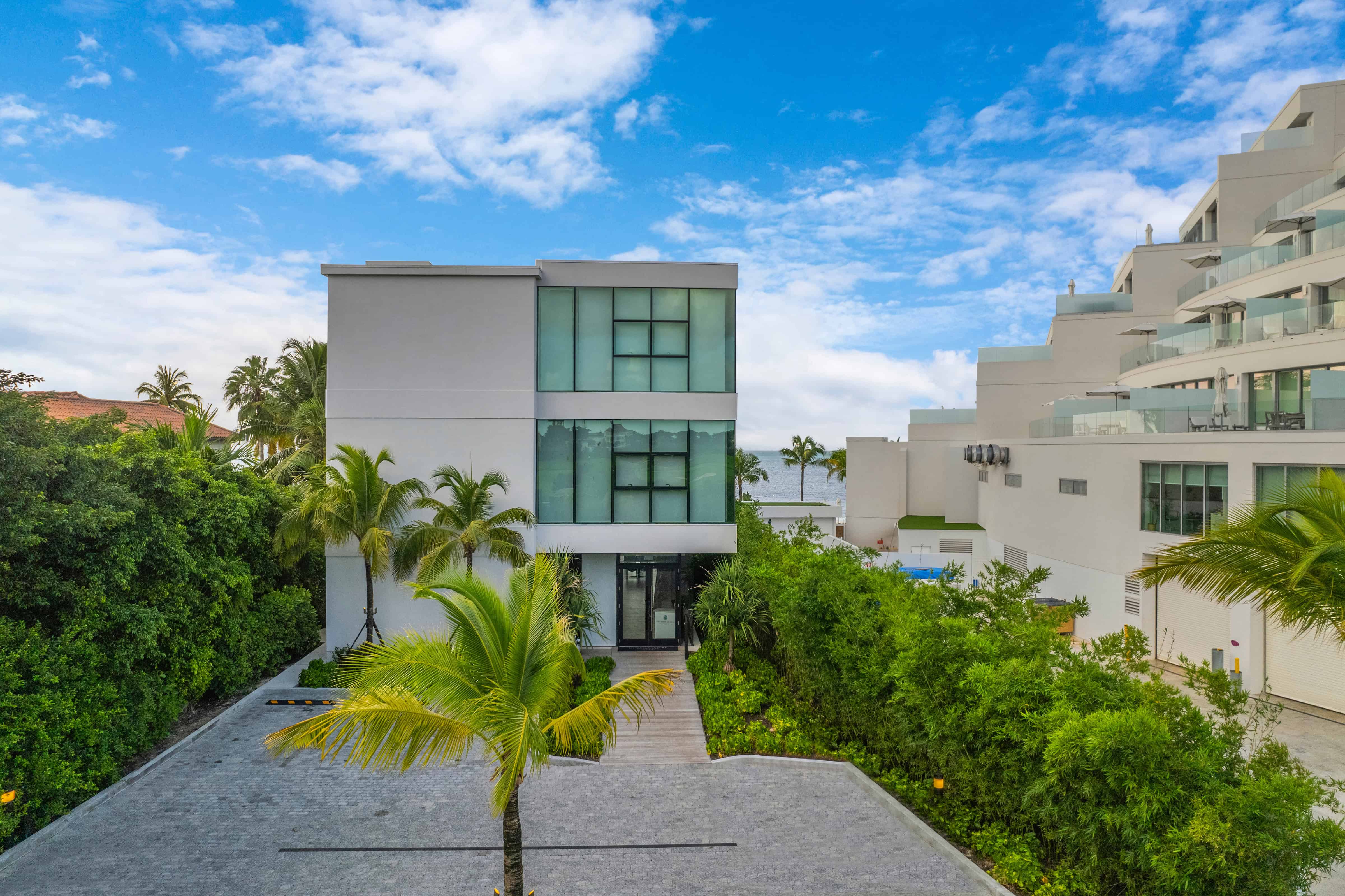 West Bay Street 340 New Providence Paradise Island BS