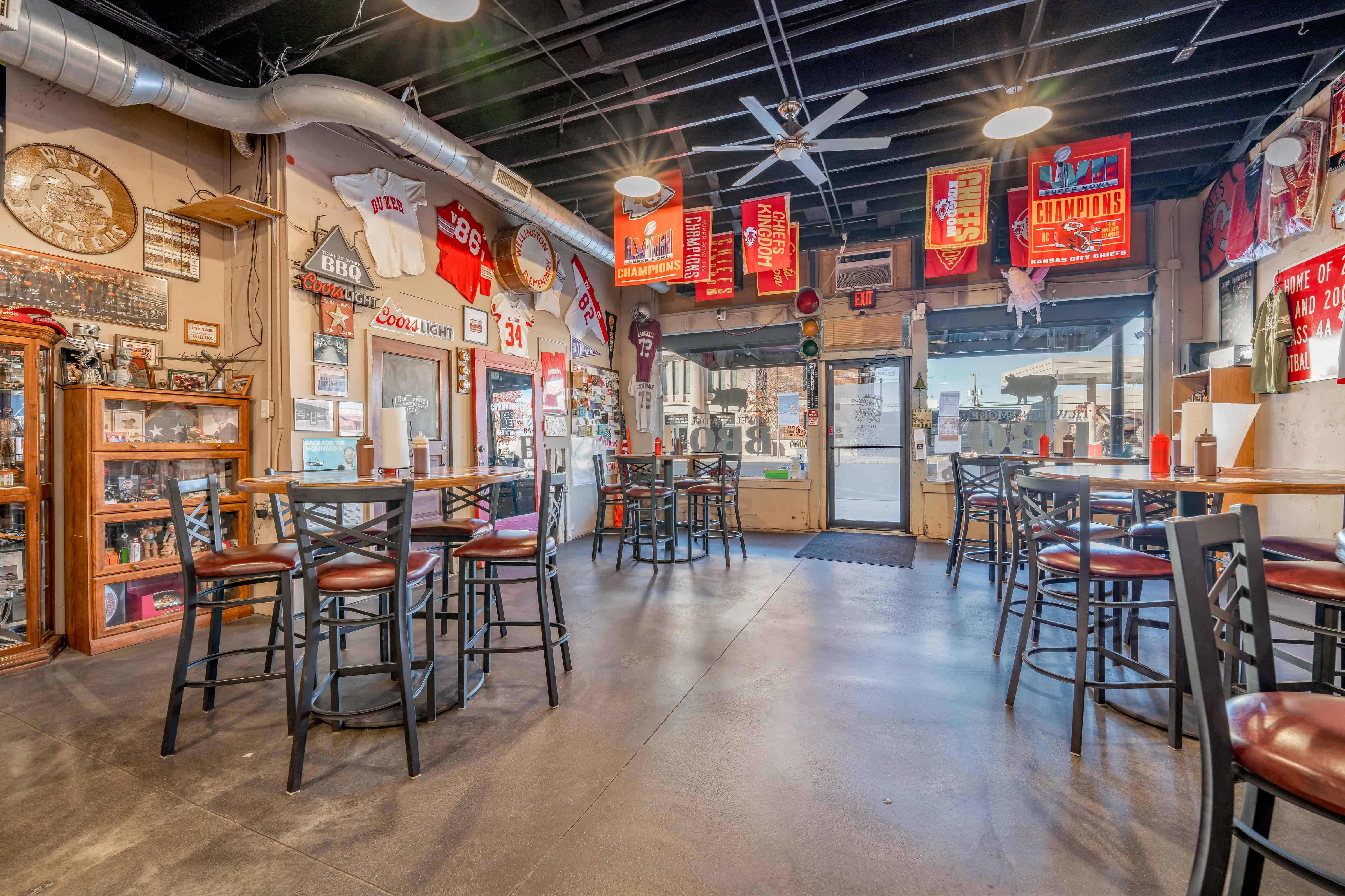 215-217 N Washington Avenue Wellington KS 67152