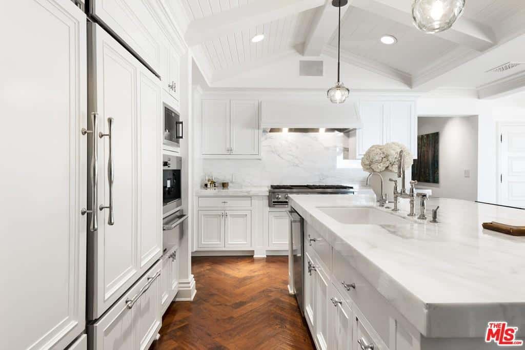 27560 Pacific Coast Hwy, Malibu CA 90265