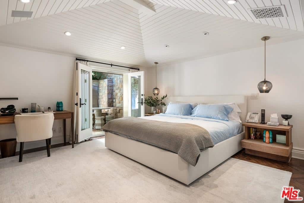 27560 Pacific Coast Hwy, Malibu CA 90265