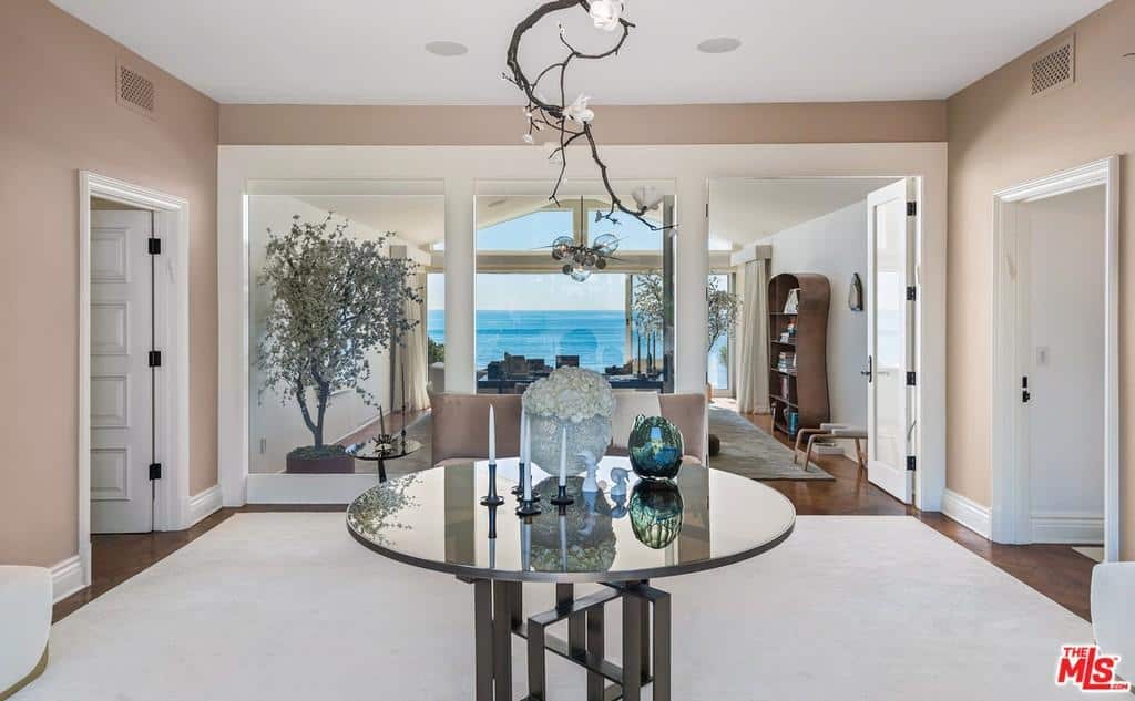 27560 Pacific Coast Hwy, Malibu CA 90265