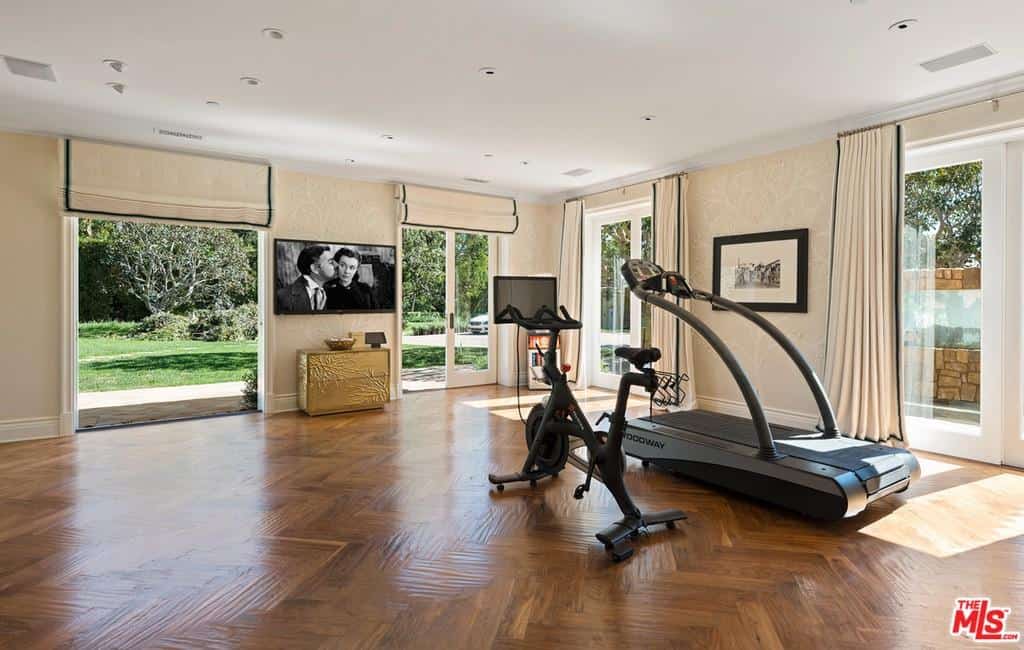 27560 Pacific Coast Hwy, Malibu CA 90265