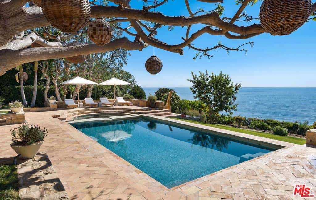 27560 Pacific Coast Hwy, Malibu CA 90265