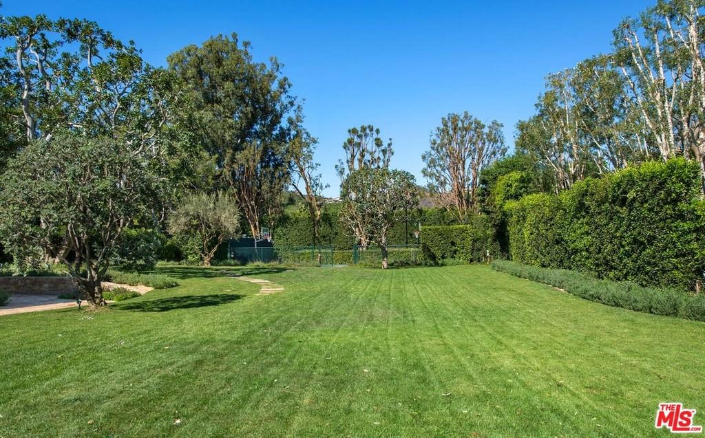 27560 Pacific Coast Hwy, Malibu CA 90265