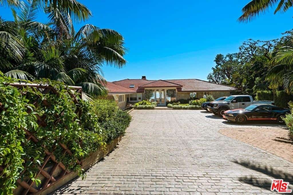 27560 Pacific Coast Hwy, Malibu CA 90265
