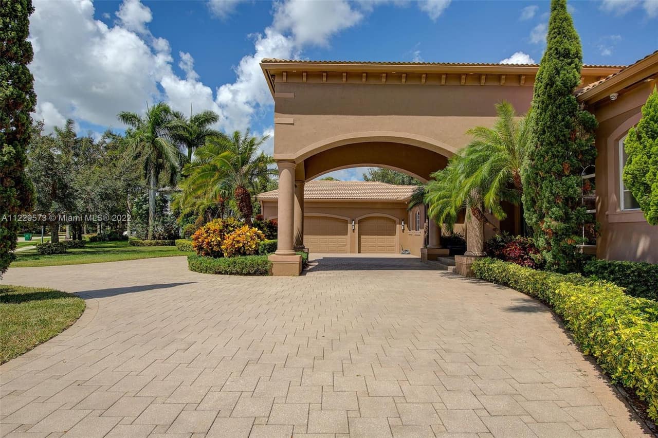 11029 Blackhawk Boulevard Davie FL 33328