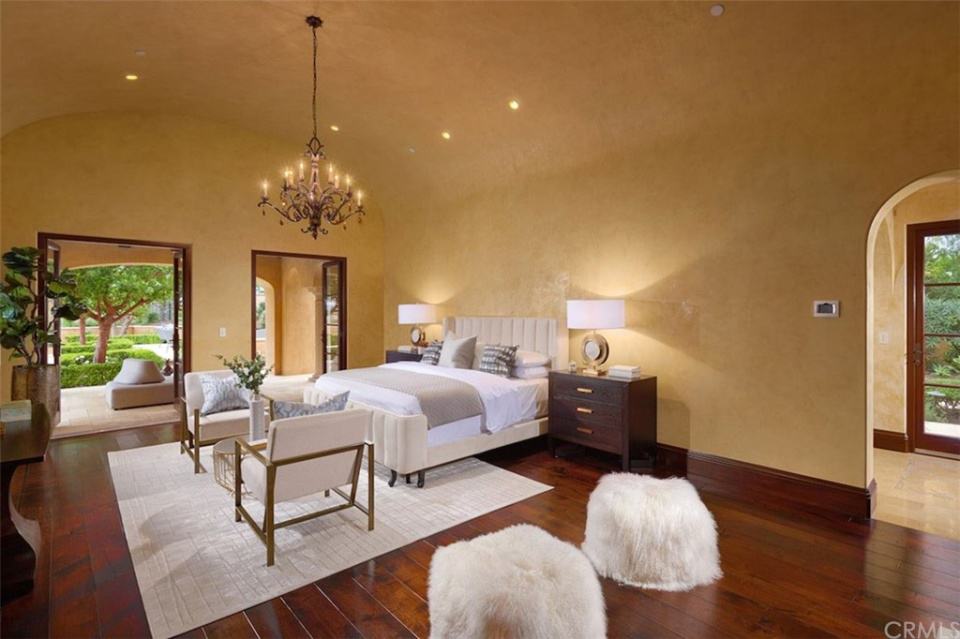 51 Echo Glen Irvine CA 92603