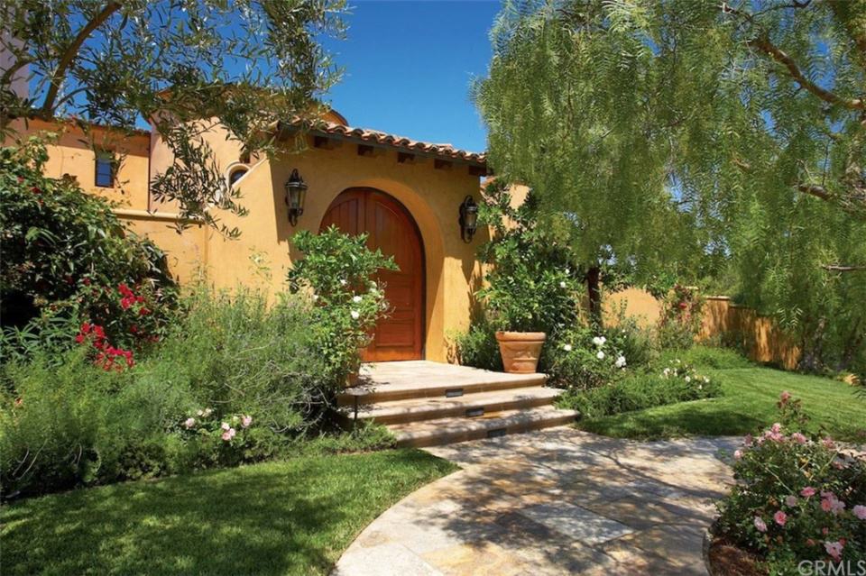 51 Echo Glen Irvine CA 92603